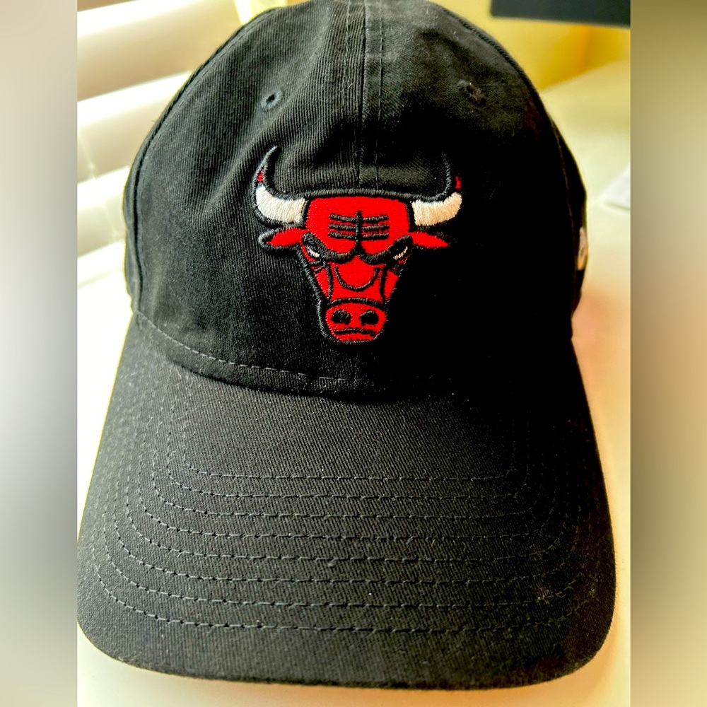 EUC New Era Bulls Hat Womens